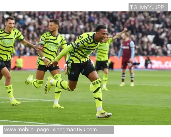 伊萨克禁区内精彩凌空抽射阿雷奥拉神勇扑救保住球门不失 伊萨克禁区内精彩凌空抽射阿雷奥拉神勇扑救保住球门不失