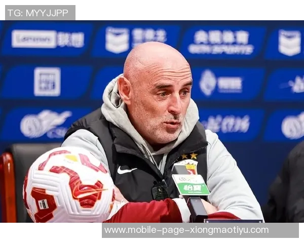 足球报：莱昂纳多出战英博前景乐观加布里埃尔恢复情况待定